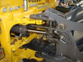 Rýpadlo-nakladač Volvo BL71b 