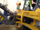 Rýpadlo-nakladač Volvo BL71b 